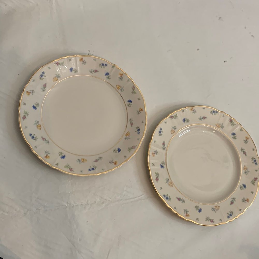 Federal Shape China Syracuse Made In America Floral Gold 7 Inches Round Set Of 2